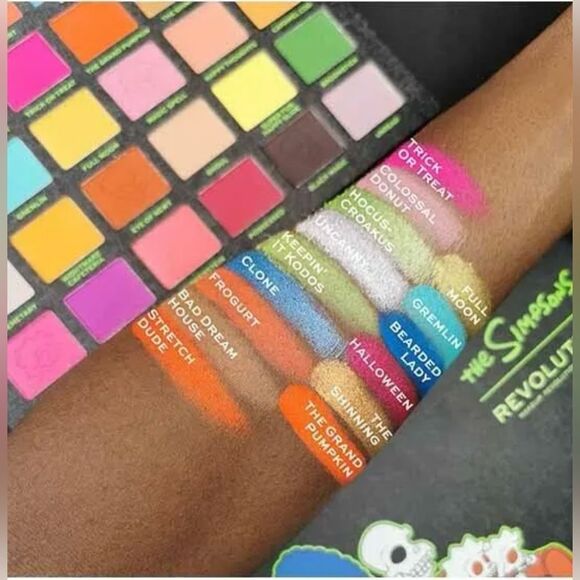 Revolution “The Simpsons Treehouse of Horror” Eyeshadow Palette - Picture 10 of 16